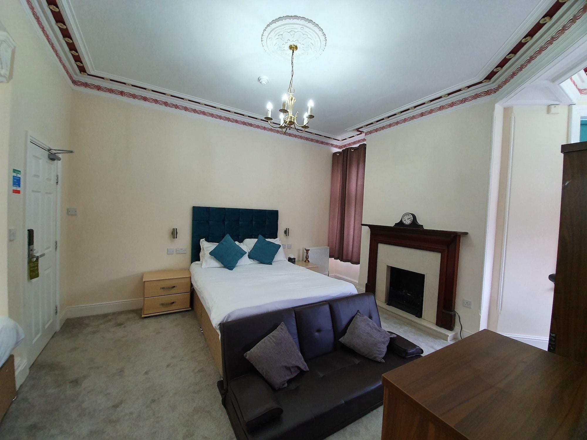 Trivelles Park Hotel Preston  Exterior photo