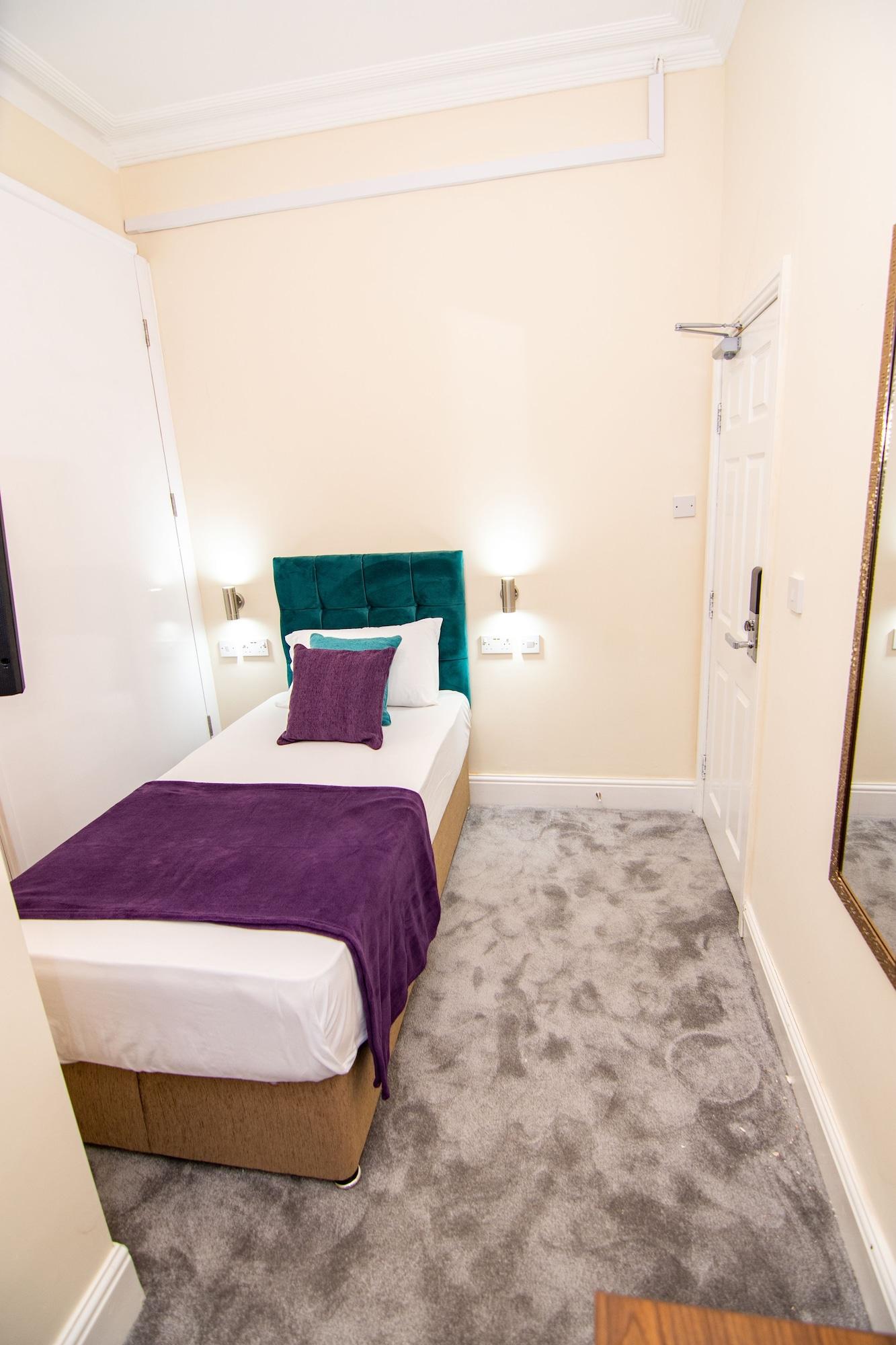 Trivelles Park Hotel Preston  Exterior photo