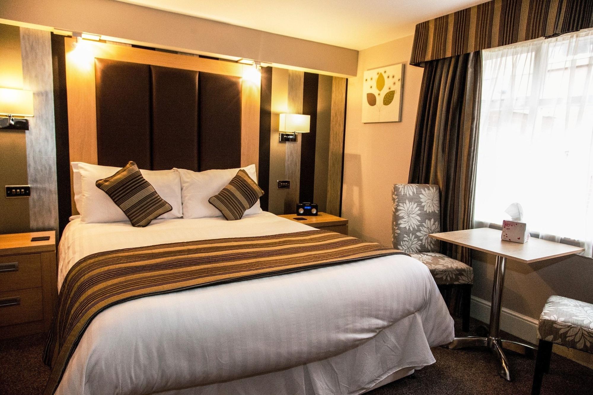 Trivelles Park Hotel Preston  Exterior photo
