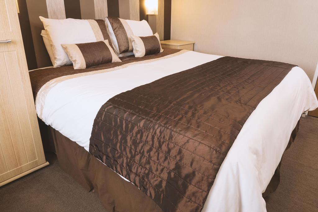 Trivelles Park Hotel Preston  Exterior photo